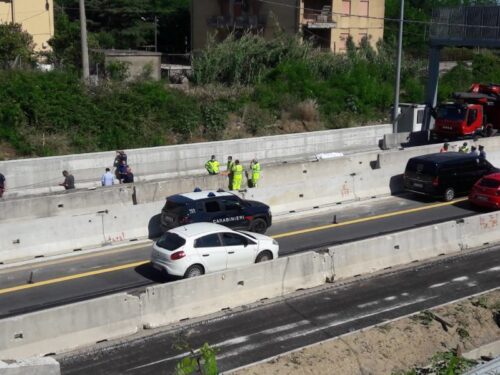 Operaio travolto e ucciso sull’A1 nei pressi di Parma: era al lavoro sulla corsia d’emergenza