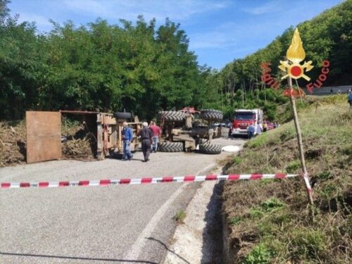 Modena, agricoltore muore schiacciato dal trattore: l’incidente mentre lavorava nei campi