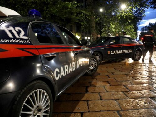 Omicidio-suicidio a Torino, la chiamata al 112: “Ho ucciso mia moglie. Vi lascio la porta aperta”