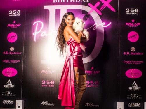 Pink party per il compleanno di Delia Duran: parata di vip alla festa